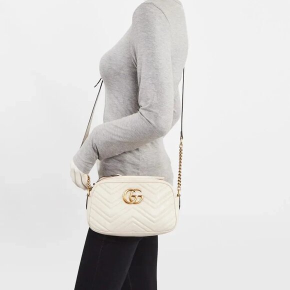 Gucci White Quilted Leather Marmont Small Camera Bag - Picture 2 of 12